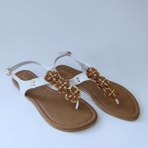 Madeline Stuart Flats Sandals Size 8